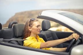 lady speeding her car